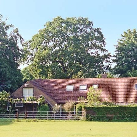 Uplands Appartement Compton  Buitenkant foto